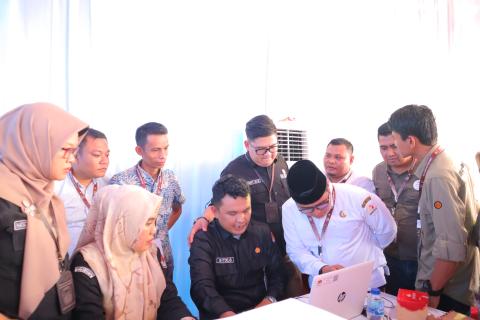 Proses Pengawasan pemeriksaan Berkas Bakal Calon Bupati dan Wakil Bupati Merangin